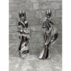 Exclusive Christmas Around the World Jesus Mary Joseph w/ Staff Silver Nativity